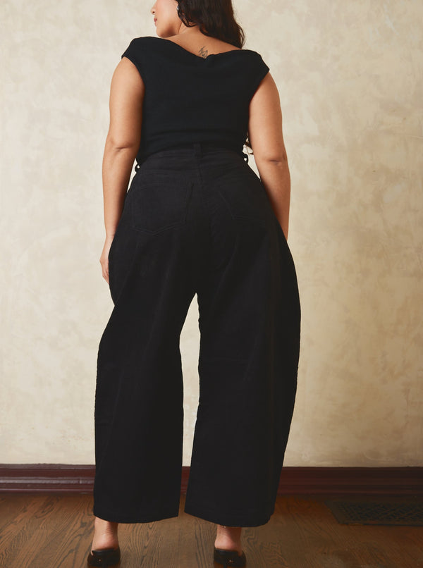 035 medium-wale cord wide leg jeans in almost black