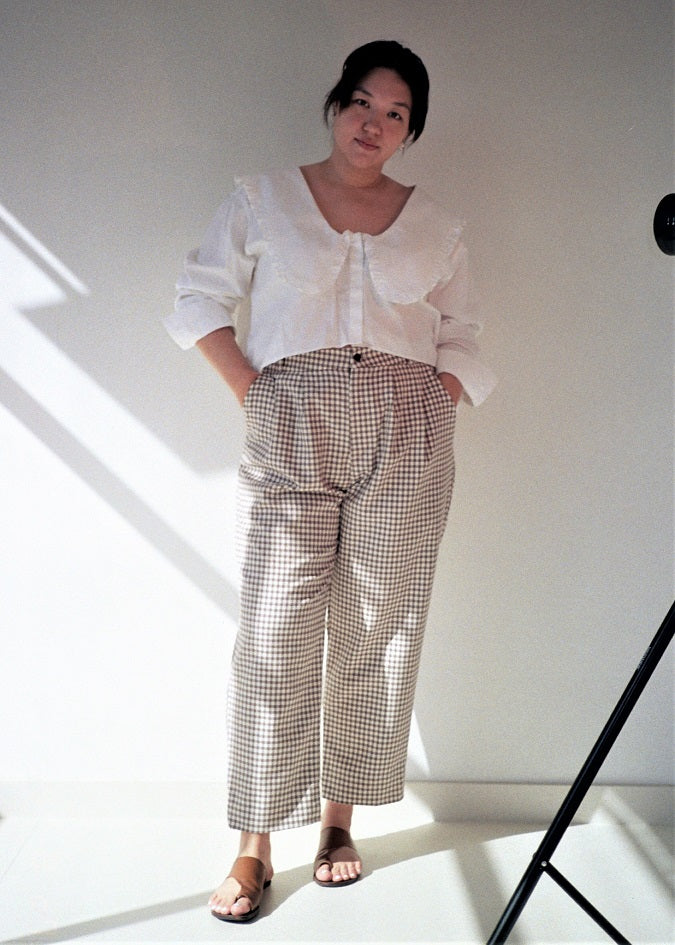 010 pleat trousers in gingham